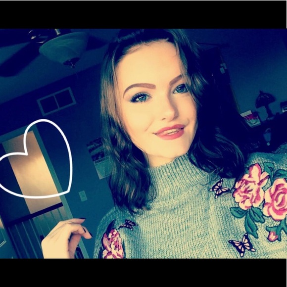 Meet your Posher, Jessica - Picture 1 of 1